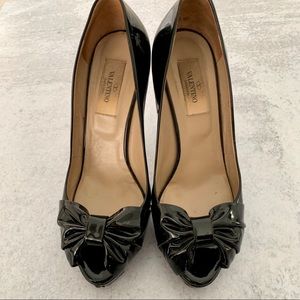 Valentino black patent leather peep toe pumps